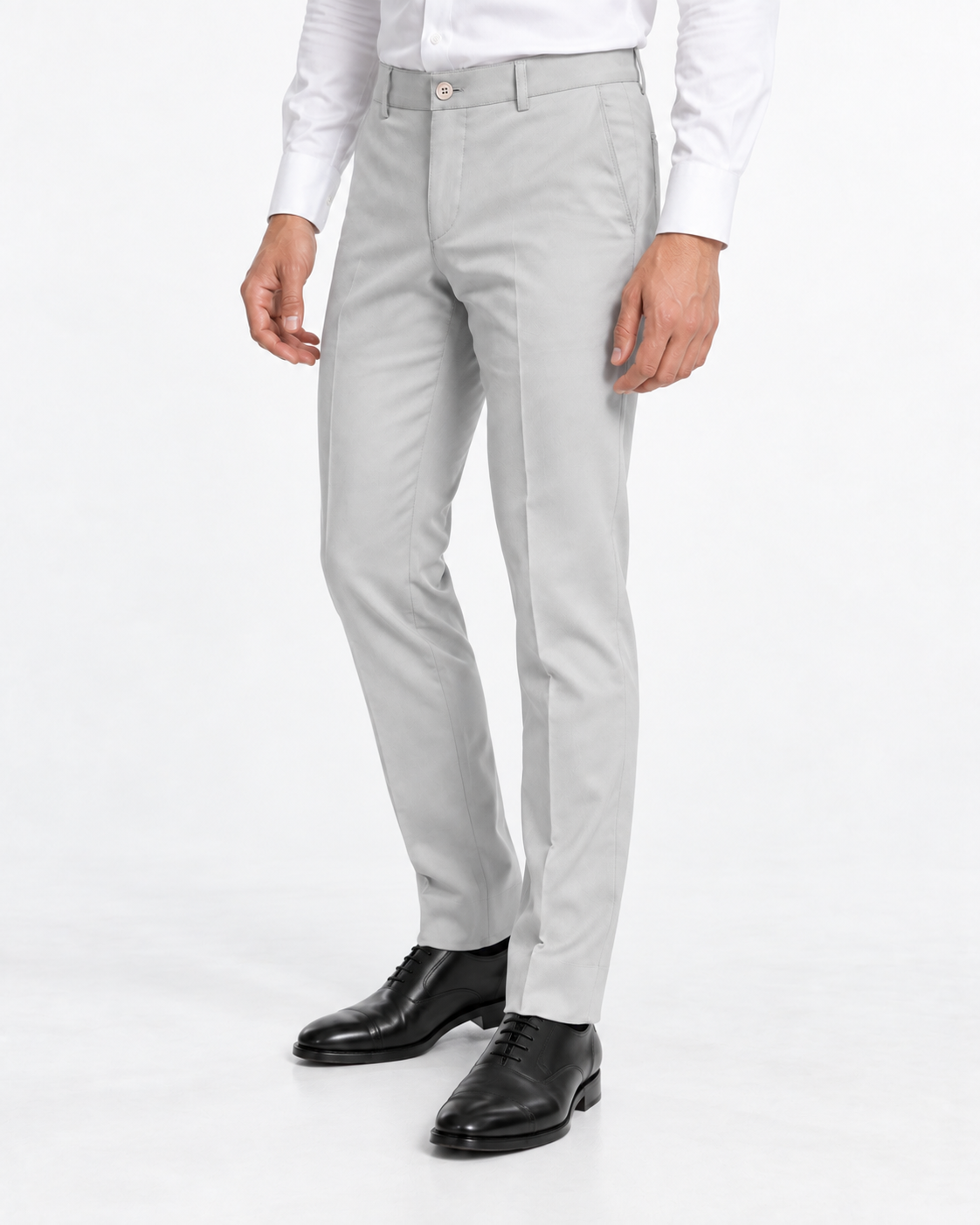 
Montaro — klasične pantalone, svetlosiva — fotografija modela